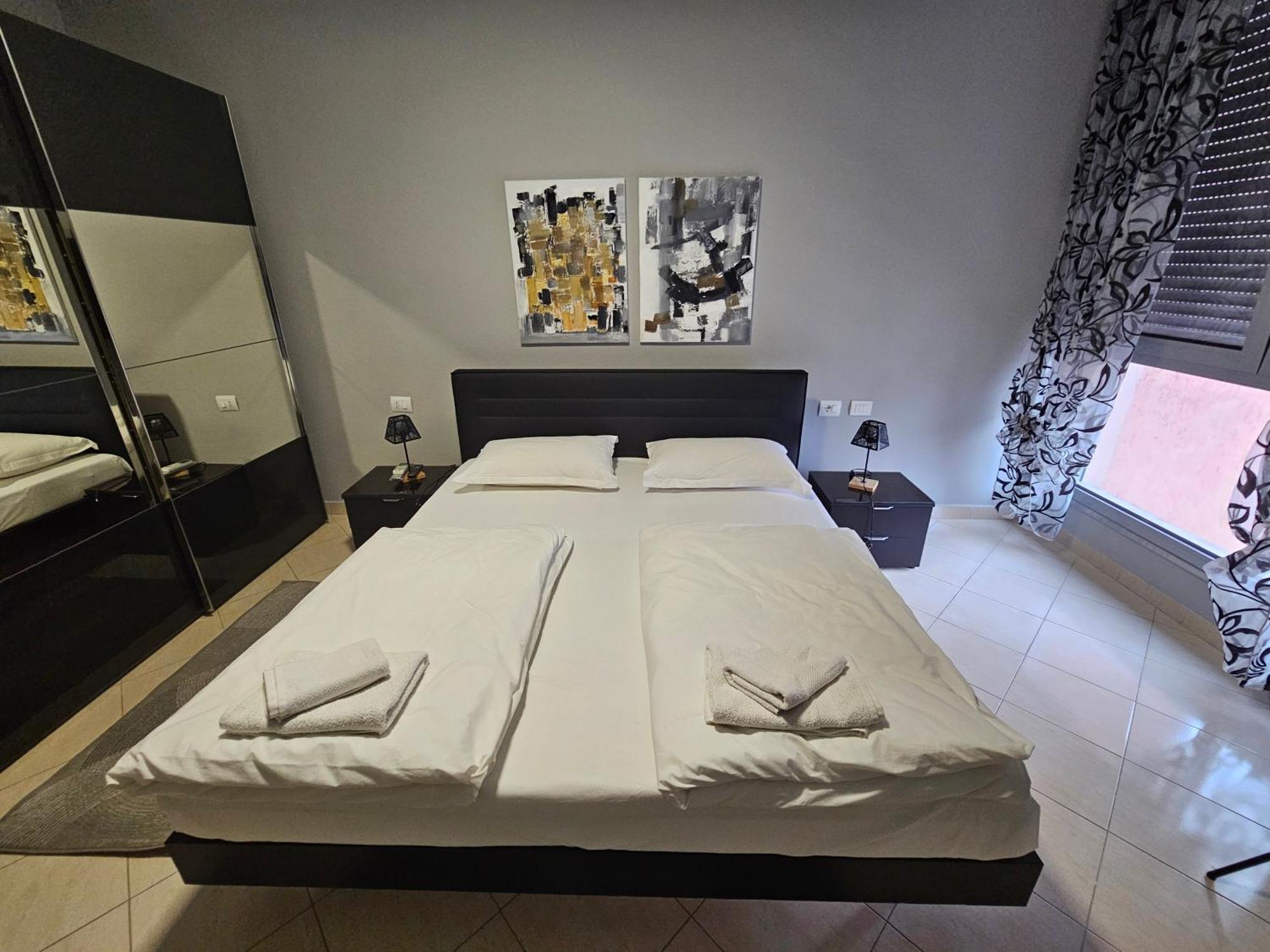 Tirana Center Apartment 12 Buitenkant foto